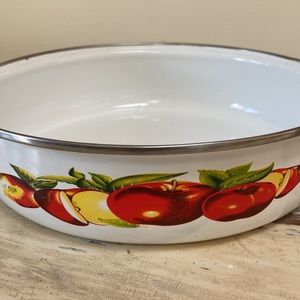 Vintage Enameled Frying Pan with Apple Print 🍎 🍎